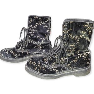 Dr Doc Martens Avery Women's Size 9 Black Velvet Blossom Floral Mid Calf Boots